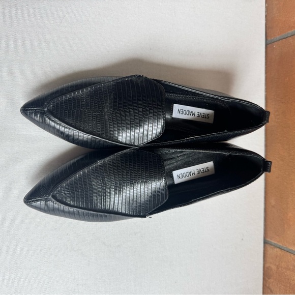 Steve Madden Black Textured Pointed Loafers 6.5 Minimalist Workwear Streetwear - Picture 6 of 6